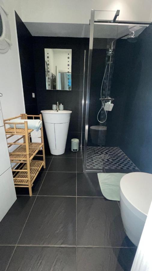Chambre Luxe Dans Villa De Standing Avec Piscine, Acces Discret Et Independant, Terrasse Arboree Et Parking Prive La Valette-du-Var Bagian luar foto